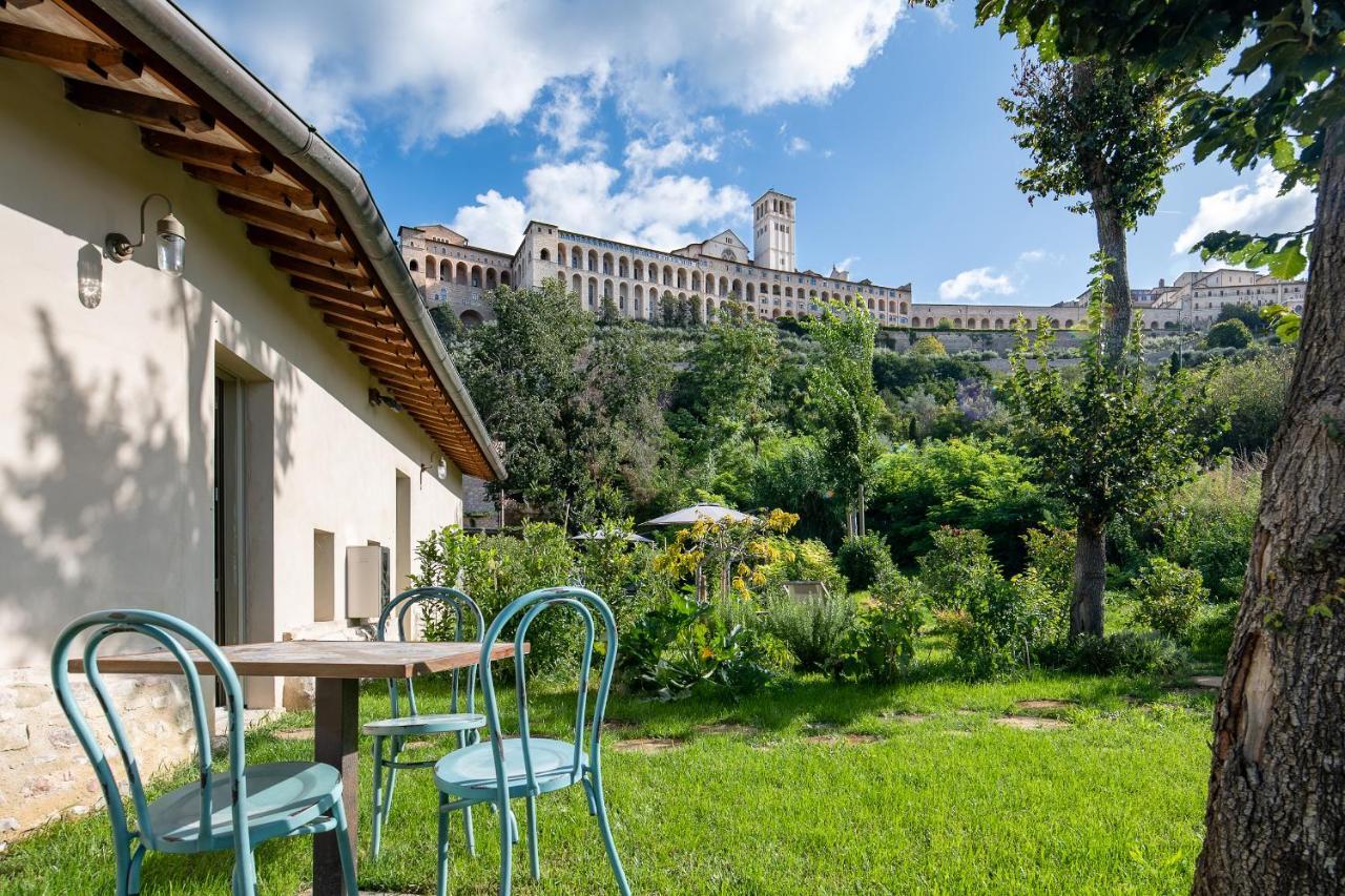 Отель Borgo Antichi Orti Ассизи Экстерьер фото